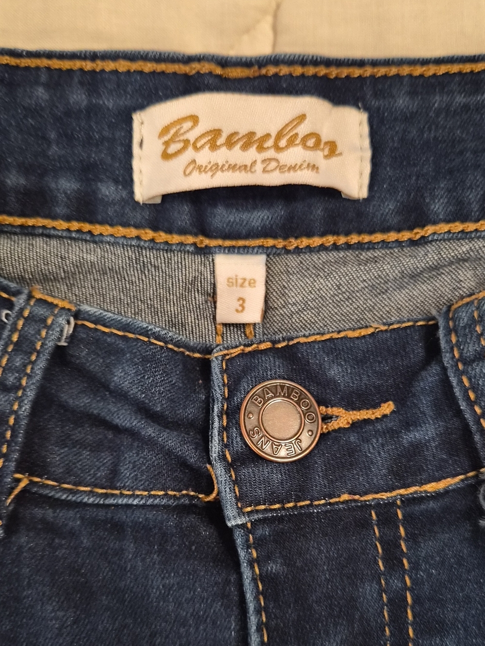 BAMBOO Rhinestone Embellished Bootcut Jeans - Size 3 - Picture 7 of 7
